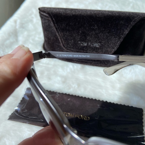 Tom Ford Sunglasses - Picture 6 of 12